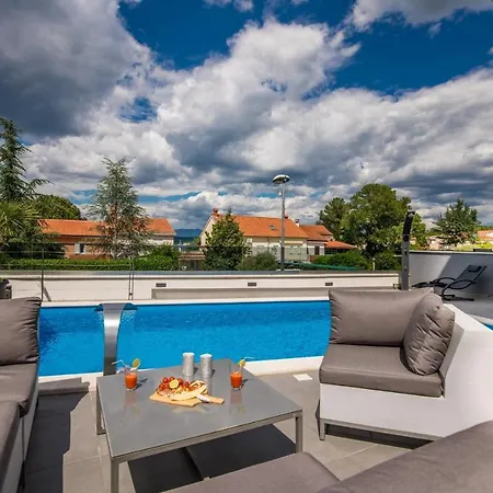King Luxury With Private Pool Malinska