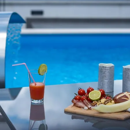 Lägenhet King Luxury With Private Pool Malinska