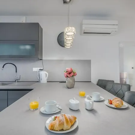 King Luxury With Private Pool