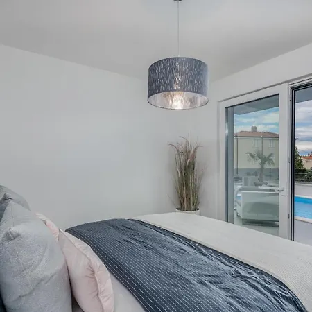 Lägenhet King Luxury With Private Pool *